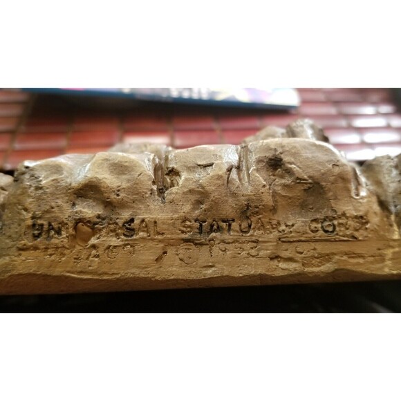 Vintage 1968 Conquistador Wall Plaque 15”x11” Universal Statuary Corp Chicago - Picture 3 of 4